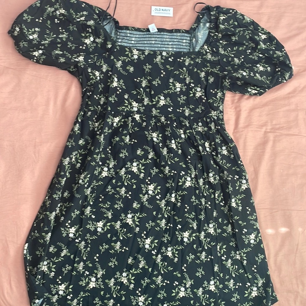 Old Navy floral dress